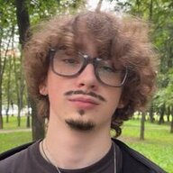 Максим Колесов